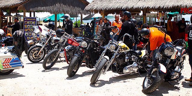 FBS는 인도네시아의 오토바이 클럽과 여행을 떠납니다!