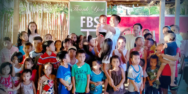 Dreams Come True 당첨자, 80명의 필리핀 어린이를 위한 파티를 열다 